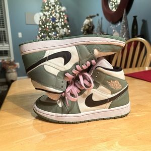 Women’s Air Jordan SE Dutch Green Mid